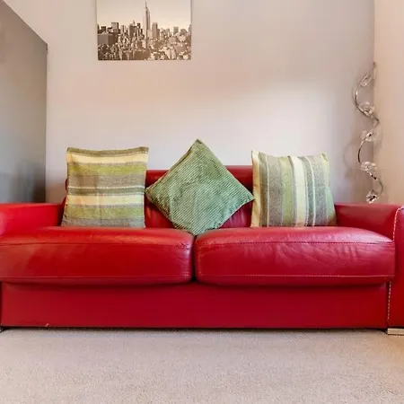 Spacious 3-Bed Home - Nature Reserve Retreat Ince-in-Makerfield Exterior photo