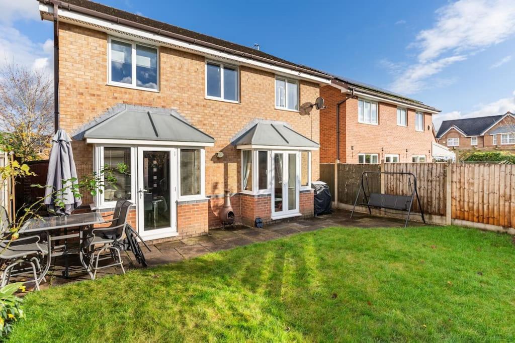 Spacious 3-bed - Nature Reserve Retreat *