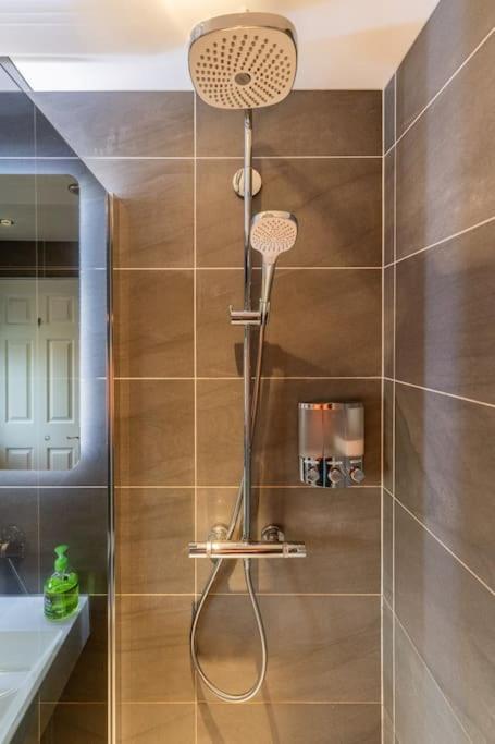 Spacious 3-bed - Nature Reserve Retreat Holiday home