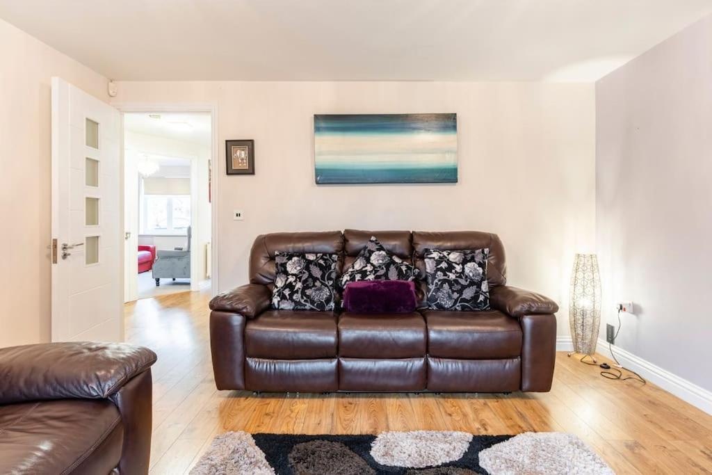 Spacious 3-bed - Nature Reserve Retreat *
